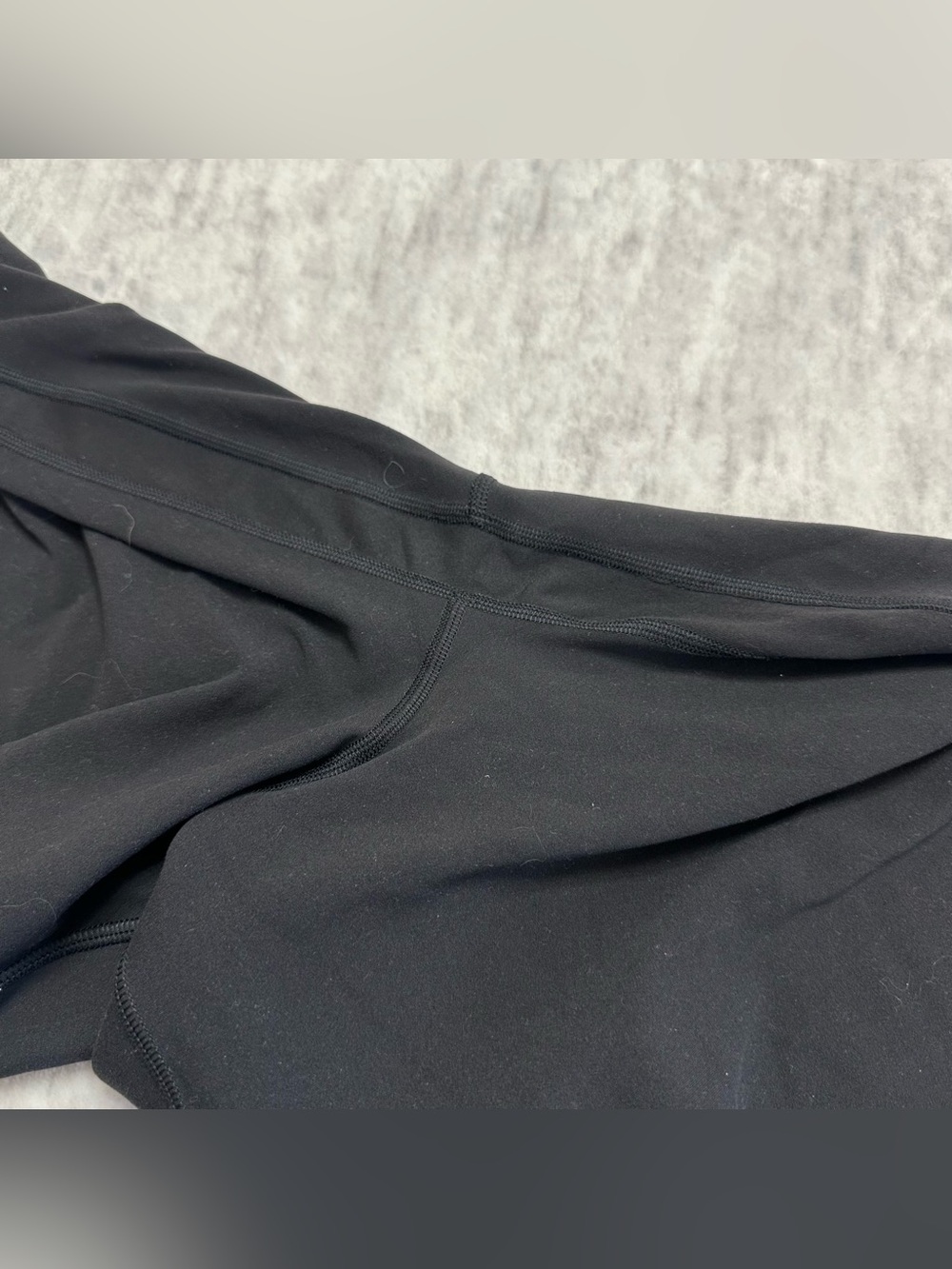 Lululemon Align Super High Rise 10" Shorts - Picture 3 of 4